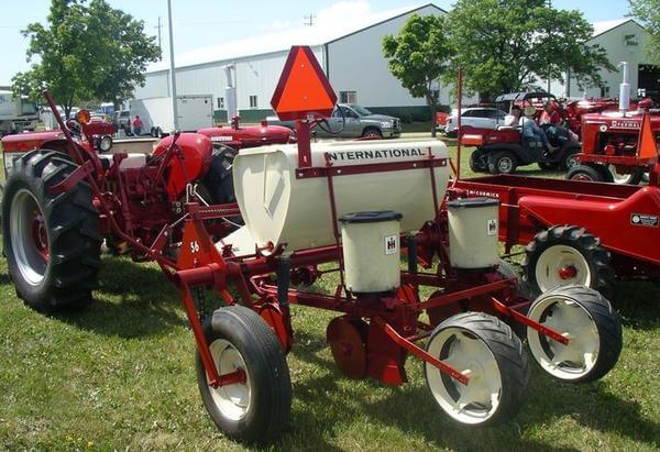 red seeder for efficient seed planting